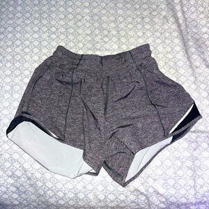 Lululemon Hotty Hot Low Rise Lined Short 4”
